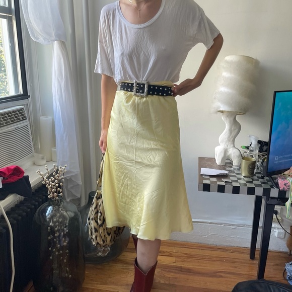 Amour Vert Plain White Oversized Scoop Neck Short Sleeve Tee Shirt Small (XS-M) - Picture 10 of 16